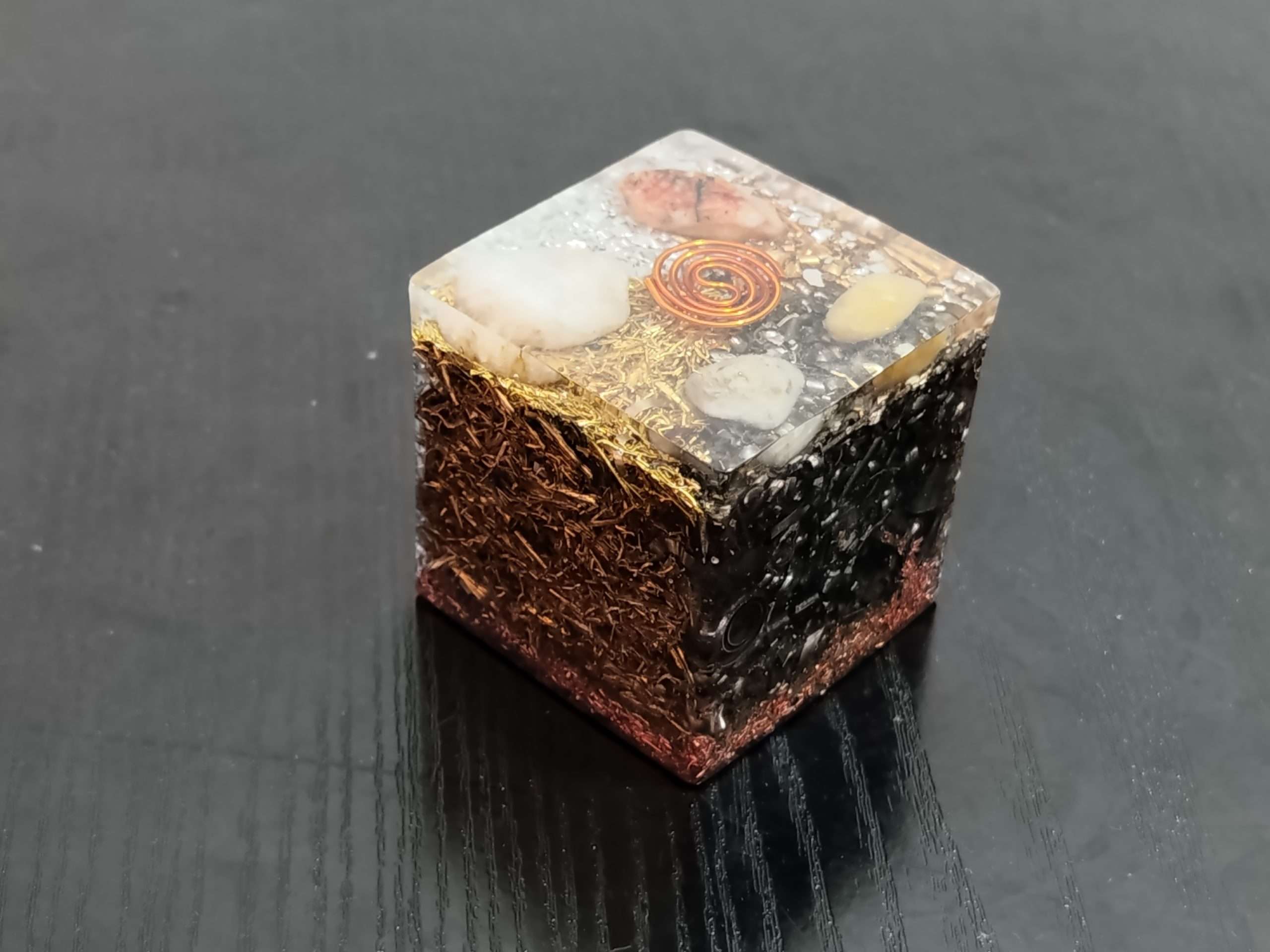 Orgonite Cube (5+5 elements) 5 Orgonite Cube (5+5 elements)